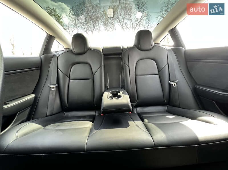 Седан Tesla Model 3 2019 в Запорожье