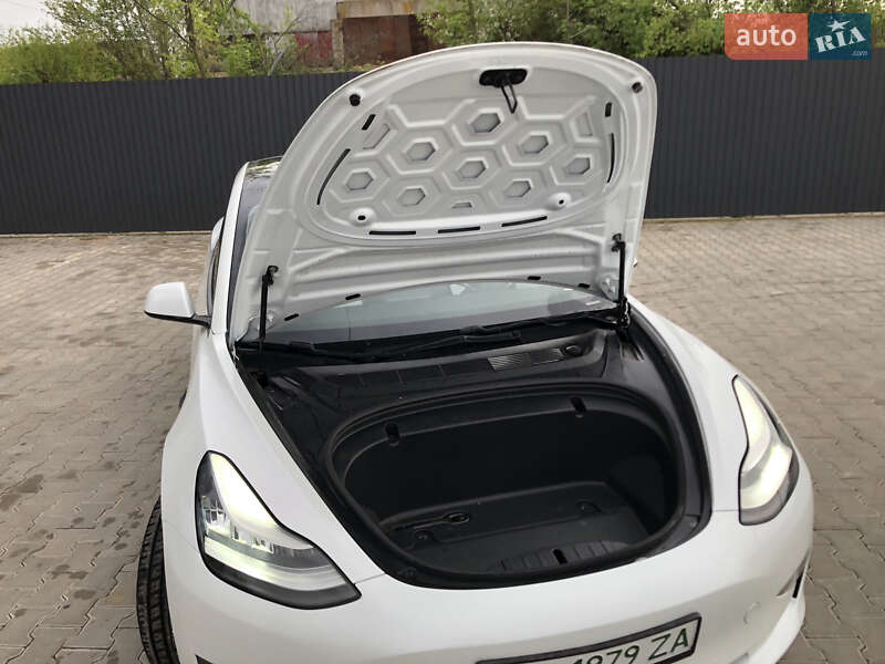 Седан Tesla Model 3 2019 в Хорошеве