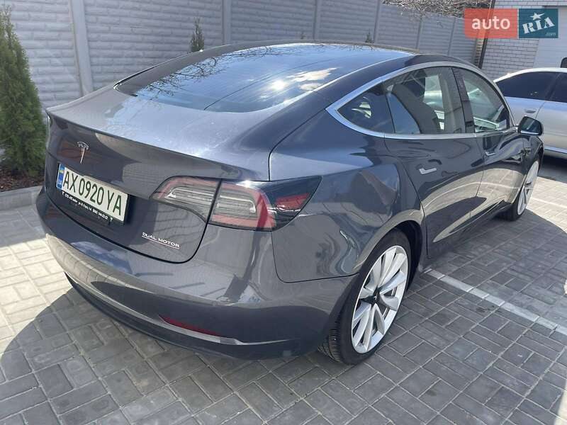 Седан Tesla Model 3 2019 в Харкові