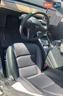 Седан Tesla Model 3 2019 в Харкові
