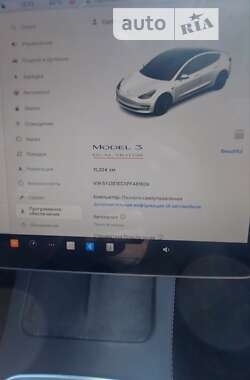 Седан Tesla Model 3 2023 в Одессе