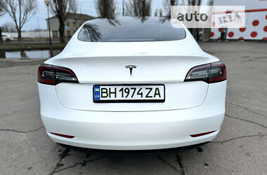 Седан Tesla Model 3 2022 в Одессе