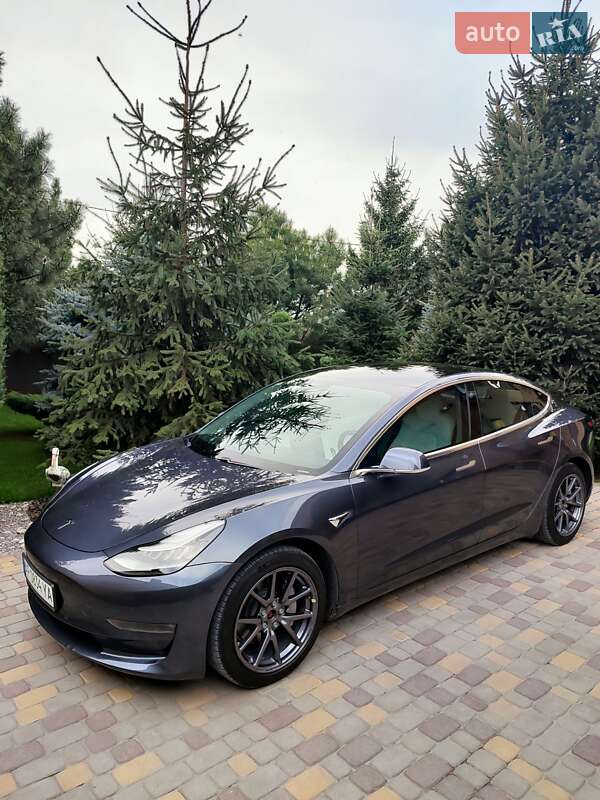 Седан Tesla Model 3 2019 в Запоріжжі