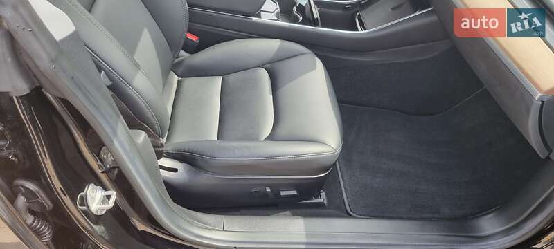 Седан Tesla Model 3 2018 в Львове фото 11 Седан Tesla Model 3 2018 в Львове