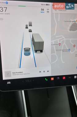 Седан Tesla Model 3 2018 в Львове