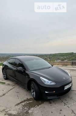 Седан Tesla Model 3 2021 в Харкові