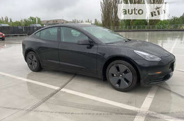 Седан Tesla Model 3 2021 в Киеве