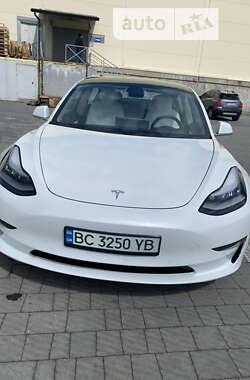 Седан Tesla Model 3 2020 в Львове