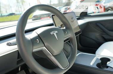 Седан Tesla Model 3 2023 в Житомире