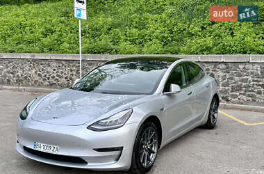 Седан Tesla Model 3 2018 в Києві