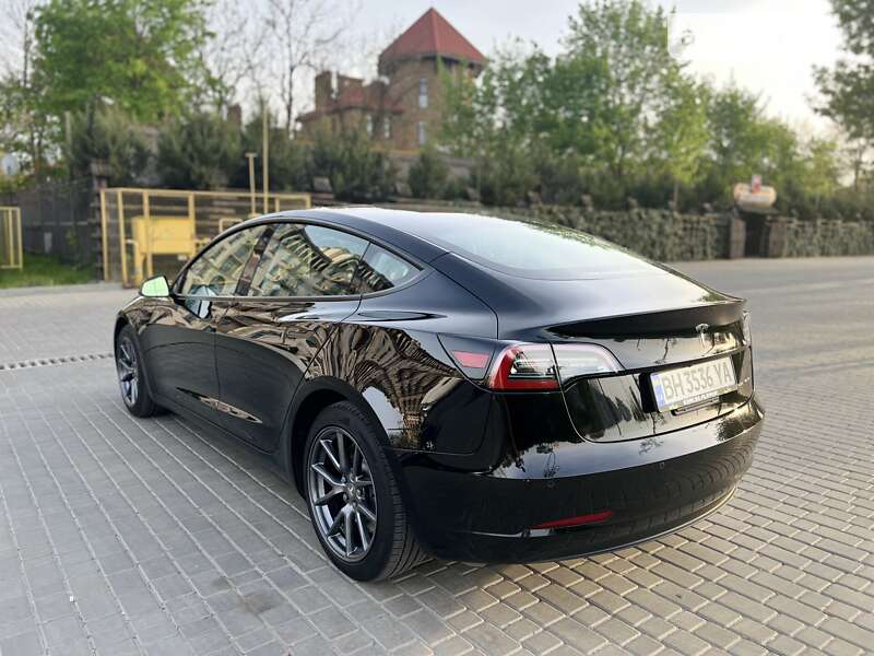 Седан Tesla Model 3 2021 в Одесі