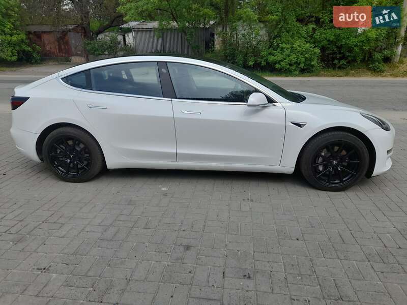 Седан Tesla Model 3 2018 в Запорожье