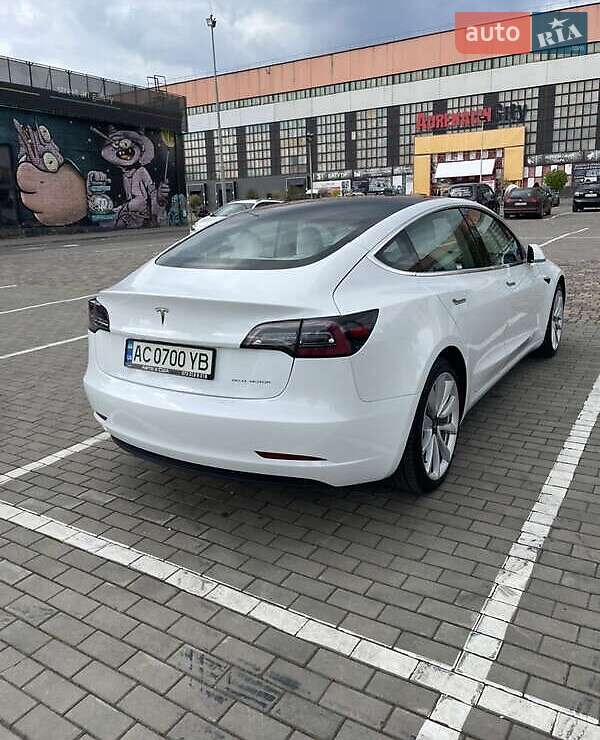 Седан Tesla Model 3 2020 в Киеве фото 9 Седан Tesla Model 3 2020 в Киеве
