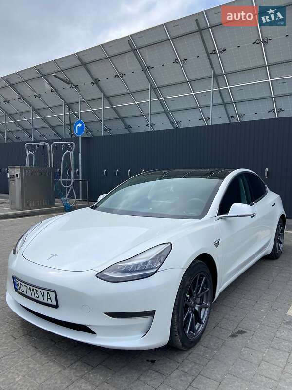 Tesla Model 3 2019