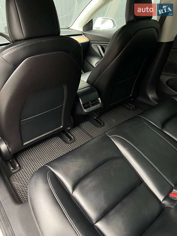 Седан Tesla Model 3 2019 в Самборе фото 18 Седан Tesla Model 3 2019 в Самборе