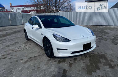 Седан Tesla Model 3 2020 в Тернополі