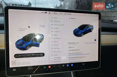 Седан Tesla Model 3 2018 в Нетешине