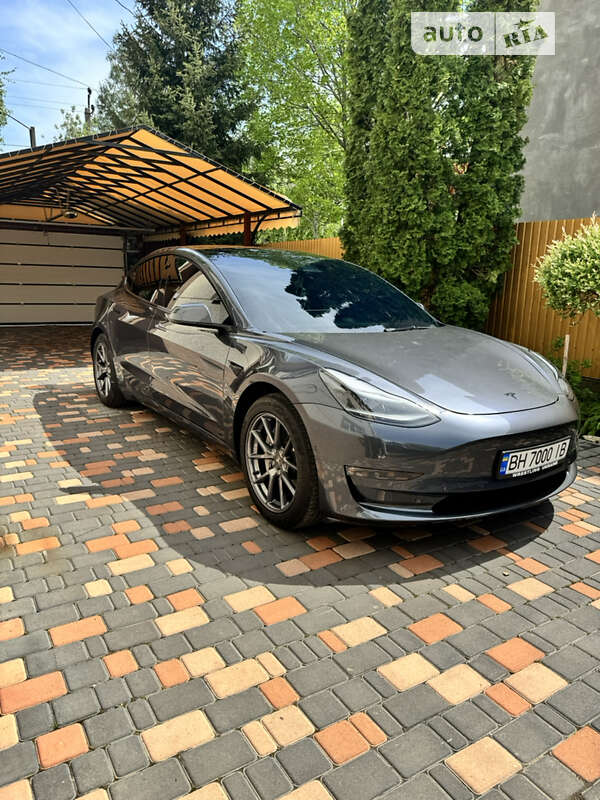 Седан Tesla Model 3 2022 в Одессе