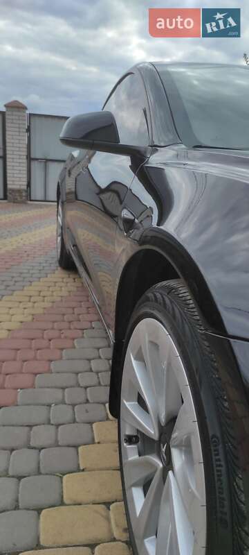 Седан Tesla Model 3 2021 в Виннице