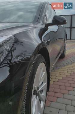 Седан Tesla Model 3 2021 в Виннице