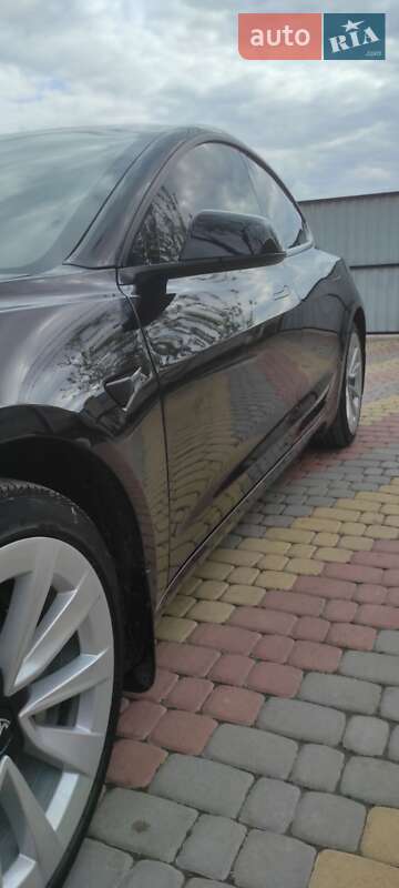 Седан Tesla Model 3 2021 в Виннице