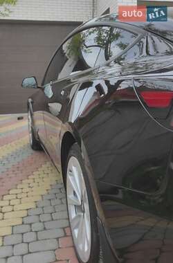 Седан Tesla Model 3 2021 в Виннице