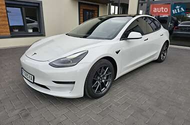 Седан Tesla Model 3 2021 в Коломые