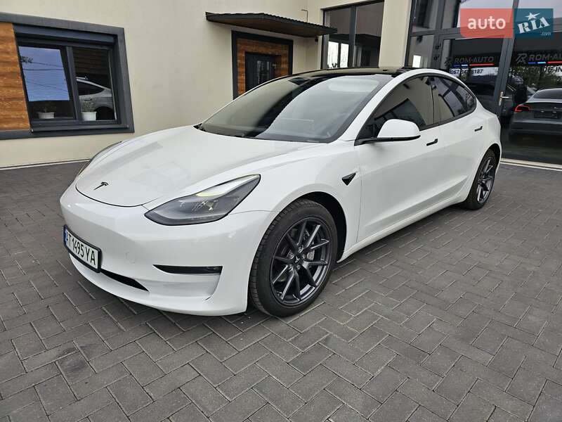 Седан Tesla Model 3 2021 в Коломиї