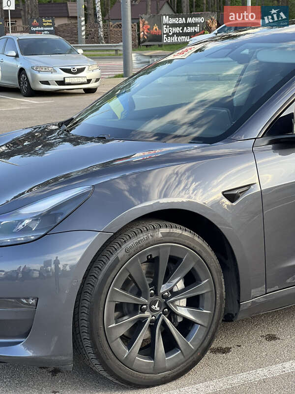 Седан Tesla Model 3 2021 в Києві