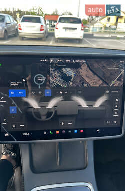 Седан Tesla Model 3 2021 в Киеве