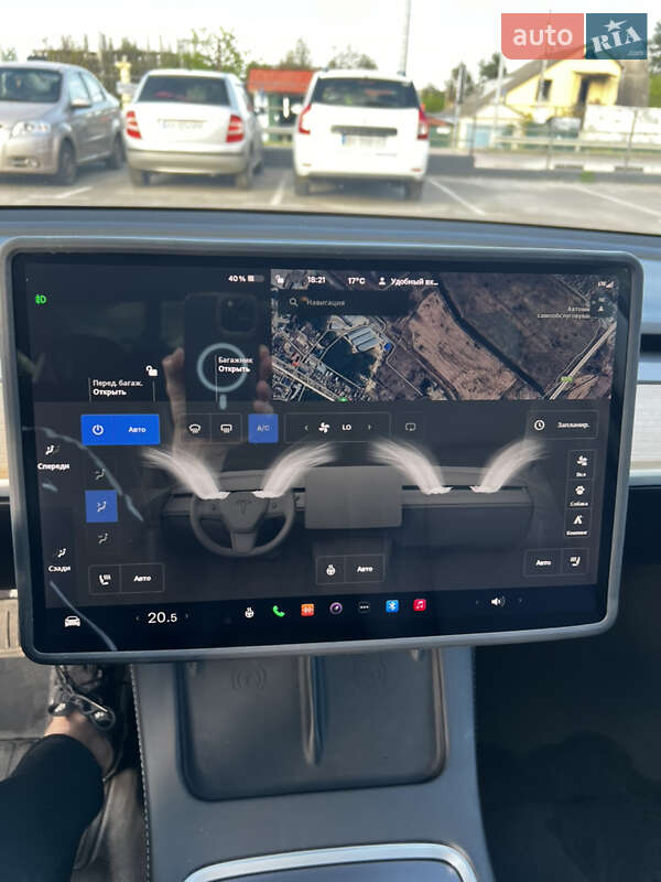 Седан Tesla Model 3 2021 в Києві