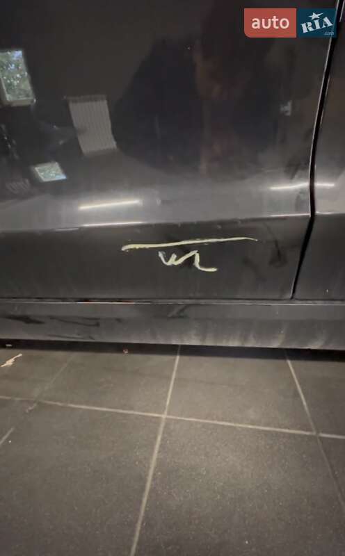 Седан Tesla Model 3 2023 в Києві