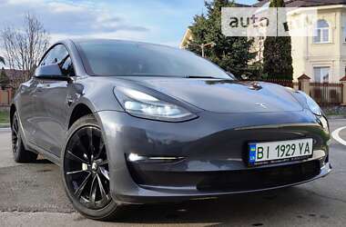 Седан Tesla Model 3 2022 в Полтаві