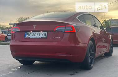 Седан Tesla Model 3 2020 в Львове