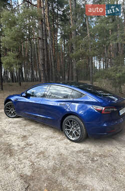 Седан Tesla Model 3 2020 в Киеве