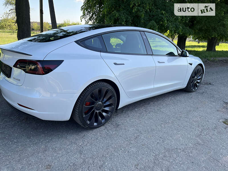 Седан Tesla Model 3 2022 в Виннице