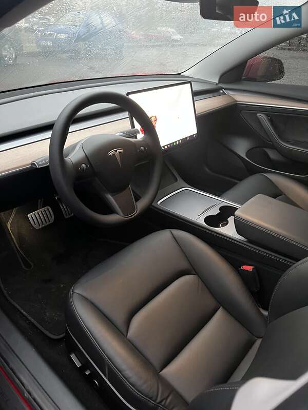 Седан Tesla Model 3 2021 в Полтаві