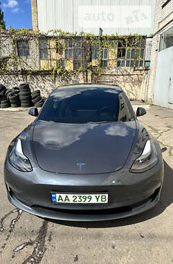 Седан Tesla Model 3 2022 в Киеве