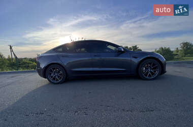 Седан Tesla Model 3 2018 в Києві