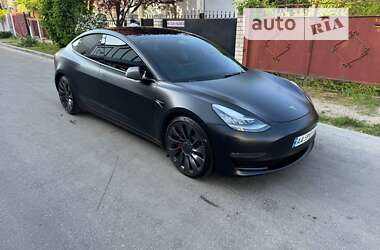 Седан Tesla Model 3 2020 в Черкассах
