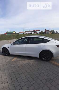 Седан Tesla Model 3 2021 в Стрые