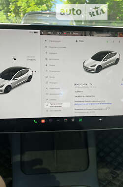 Седан Tesla Model 3 2021 в Кременчуці