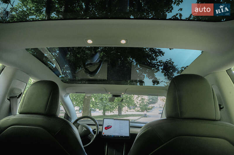 Седан Tesla Model 3 2018 в Львові фото 47 Седан Tesla Model 3 2018 в Львові