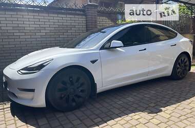 Седан Tesla Model 3 2021 в Кривому Розі