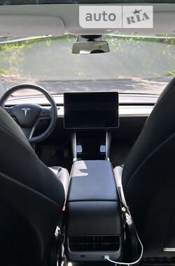 Седан Tesla Model 3 2019 в 