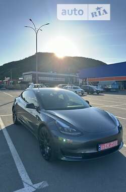 Седан Tesla Model 3 2022 в Мукачевому