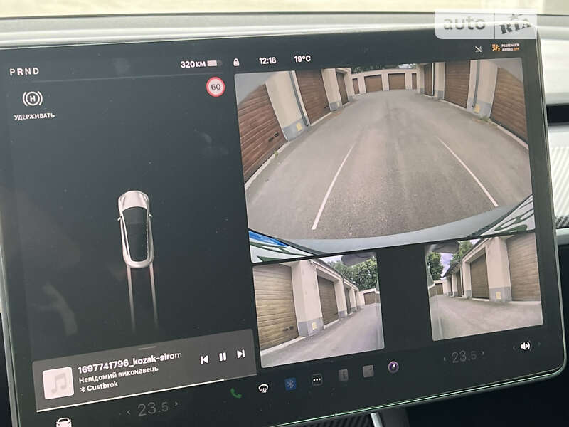 Седан Tesla Model 3 2018 в Виннице