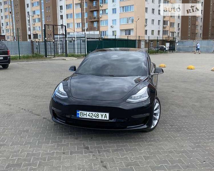 Седан Tesla Model 3 2020 в Одесі