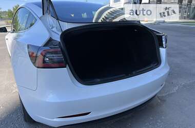 Седан Tesla Model 3 2019 в Киеве