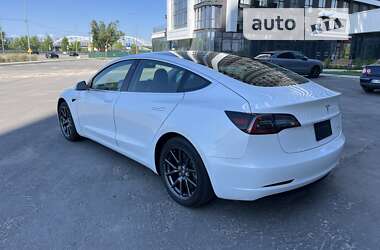 Седан Tesla Model 3 2019 в Киеве